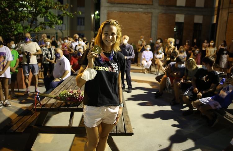 La tana dei campioni: Valentina e non solo, Cristo Re è magico