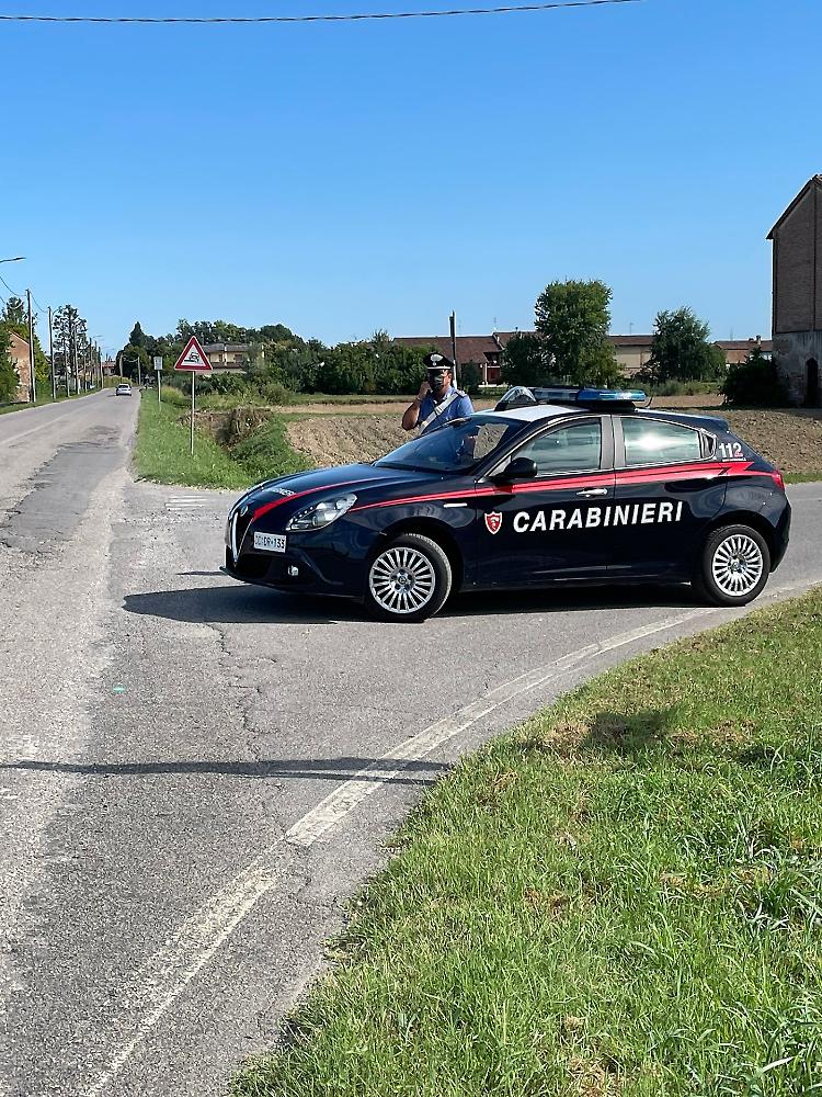 Lite in famiglia degenera, 33 prende un coltello: denunciato per minacce
