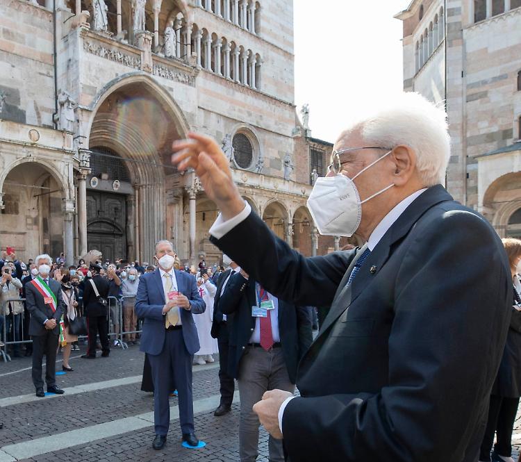 Gli «onori» del Presidente al merito di sette cremonesi