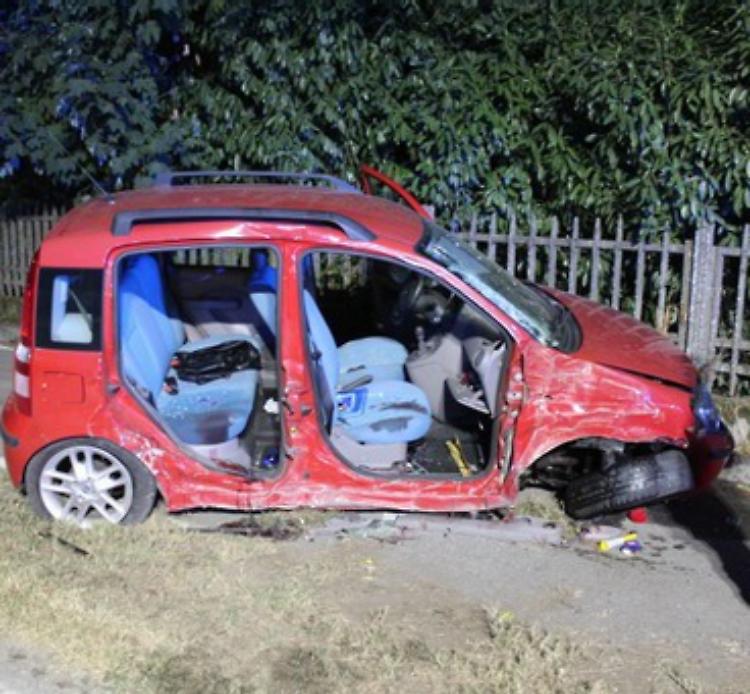 Schianto nella notte: quattro ragazzi di Pizzighettone feriti, uno grave