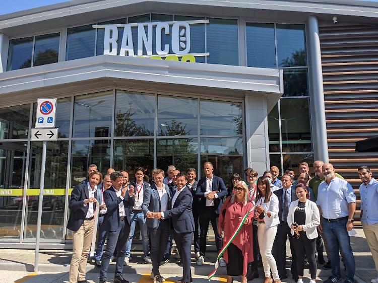 Banco Fresco, aperto in via Castelleone il secondo store in Lombardia