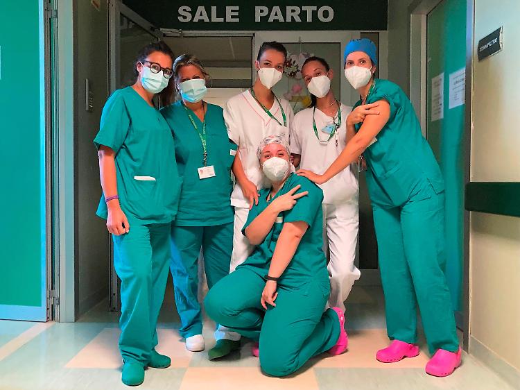 Campagna vaccinale, per donne in gravidanza e puerpere niente prenotazione