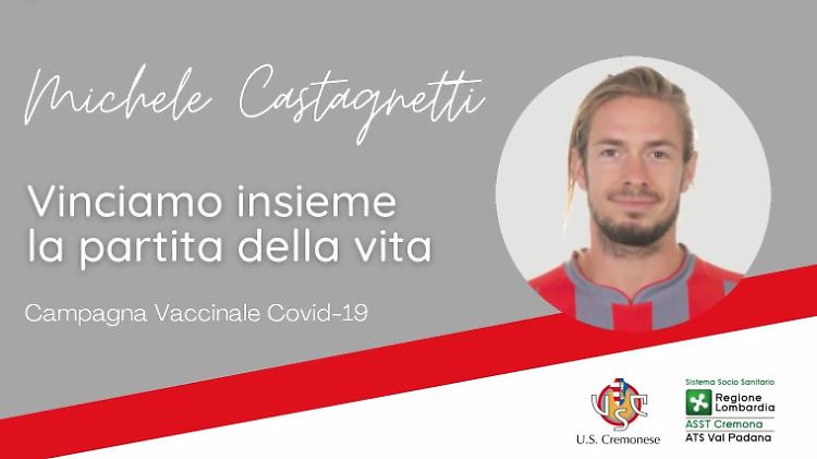 La Cremonese in campo contro il virus: "Vaccinati anche tu"