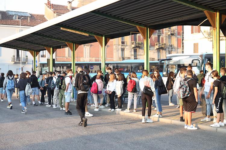 Primo giorno di scuola: emozioni, tensione e voglia di ritrovarsi
