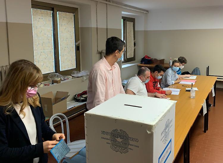 Sindaco: oggi per 13 Comuni è il giorno della verità