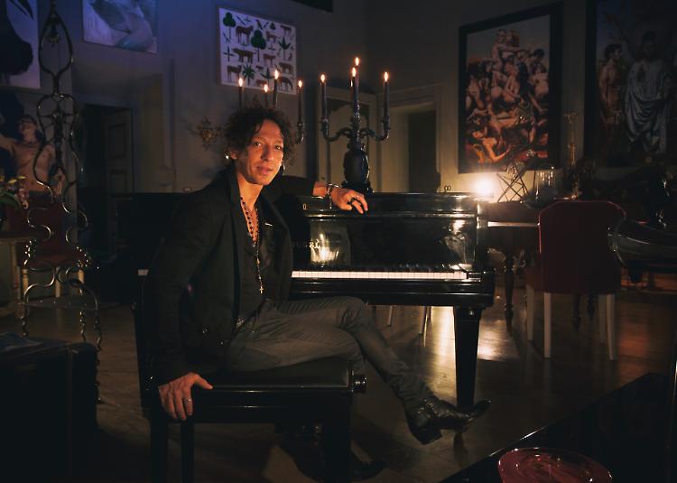 Primo Piano, debutto discografico del pianista Francesco Lazzari