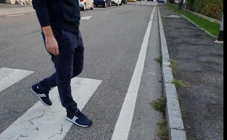 Crema, strisce pedonali «vietate» a chi è costretto in carrozzina