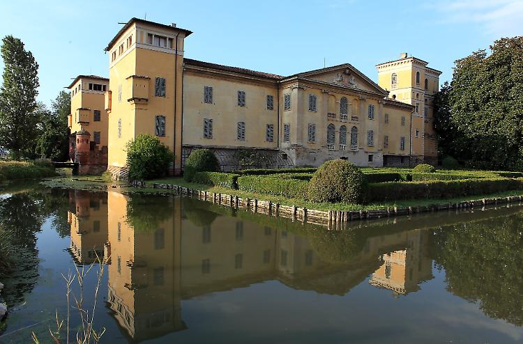 Rinasce lo storico maniero, l'anno zero di Villa Sommi