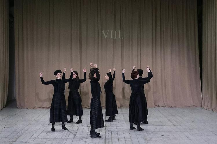 Fisica dell’aspra comunione