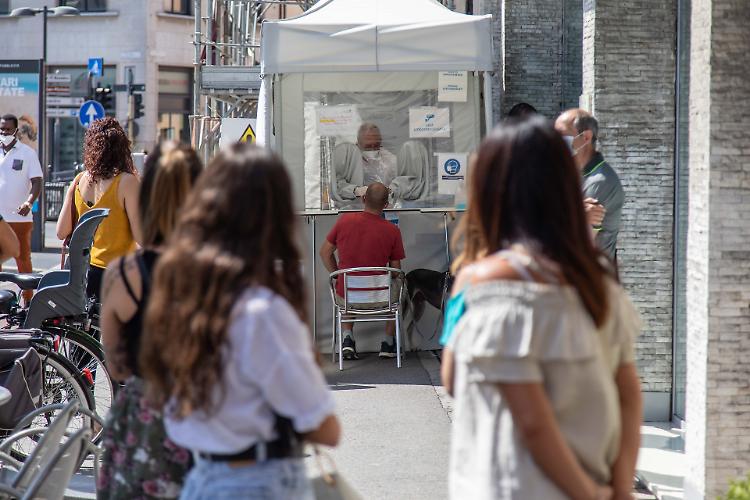 Covid, continua l'ondata estiva, 106 casi in provincia