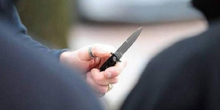 Trovato con un coltello multiuso in tasca, denunciato 20enne