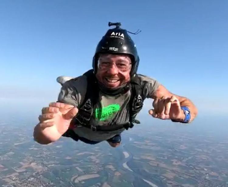 Paderno, riparte con un volo in cielo la nuova vita di Elia