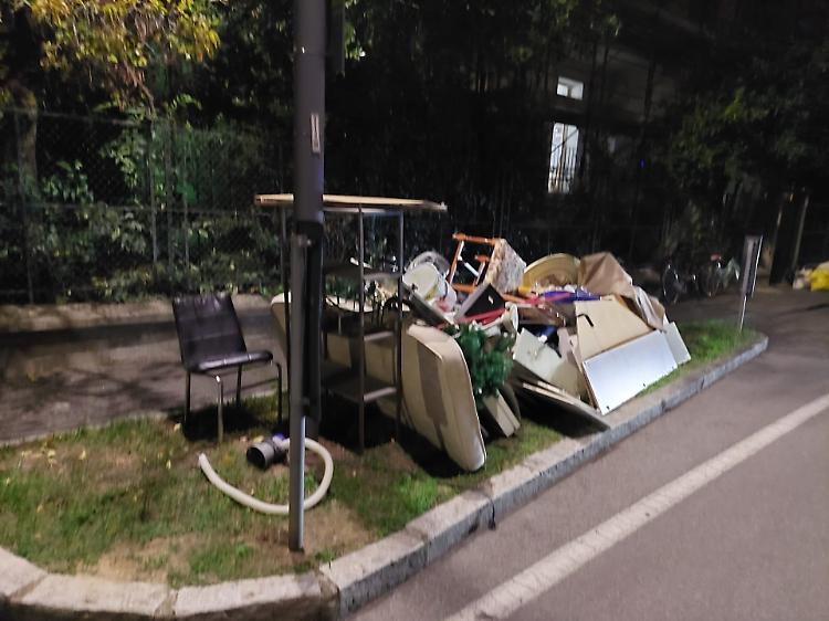Mobili abbandonati in 