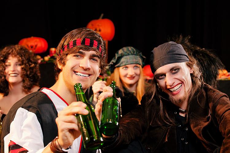 Serata Halloween! Festa in maschera, cena + live music