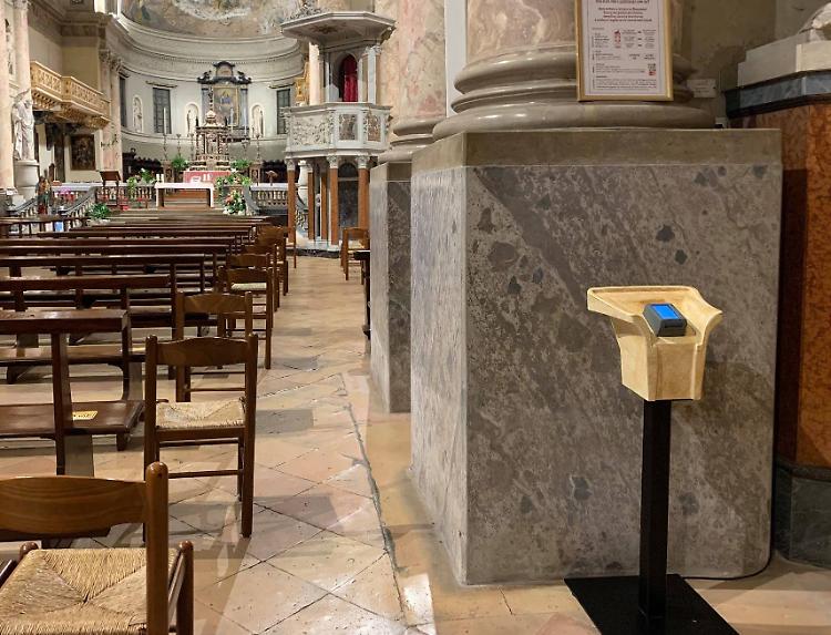 In chiesa le offerte si fanno con la carta di credito