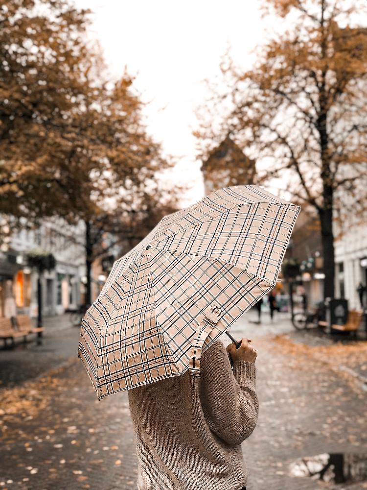 L'autunno fa sul serio: Ognissanti con la pioggia
