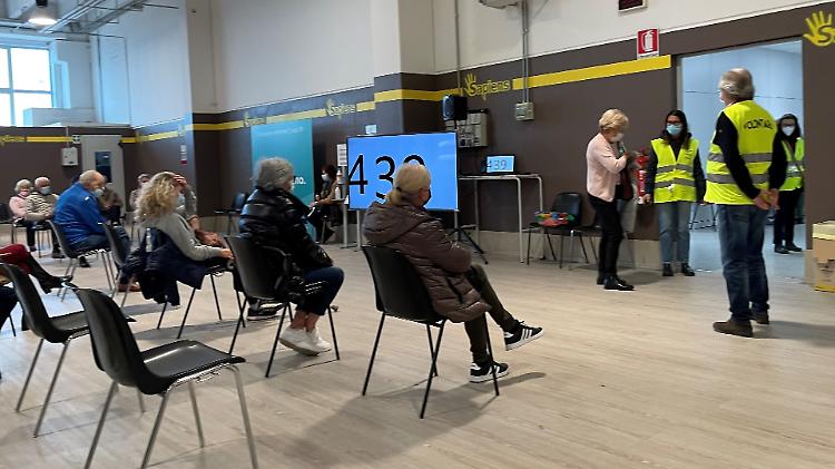 Terza dose, 16 mila prenotazioni in provincia di Cremona