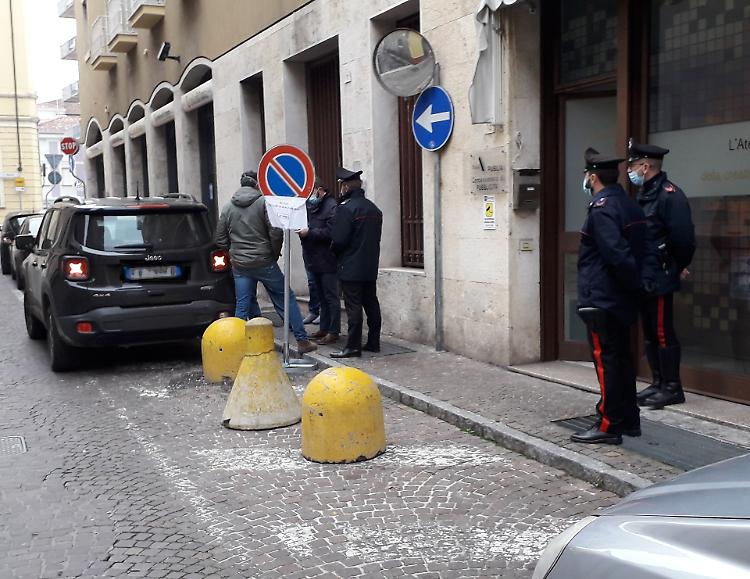 Anziana morta in casa, decesso causato da una caduta accidentale