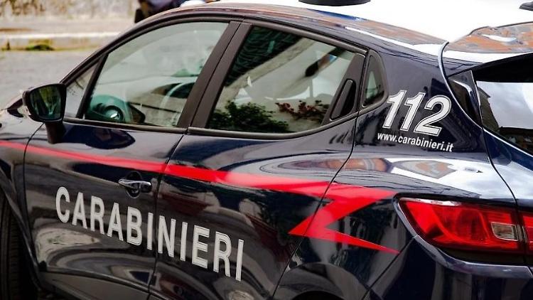 Aggredita senza motivo, insegnante ferita e sotto shock