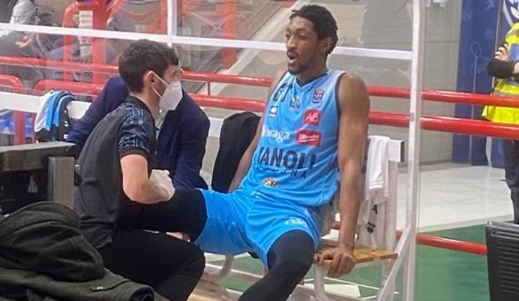 Vanoli Cremona, lungo stop per Miller: fuori 40 giorni