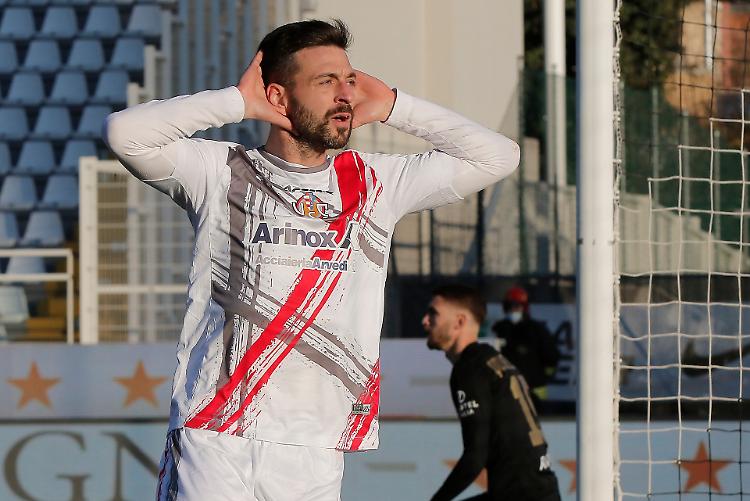 Ascoli-Cremonese: ore 14 Stadio Del Duca