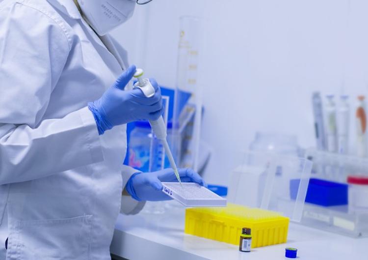In Lombardia in crescita positivi ricoveri e tasso