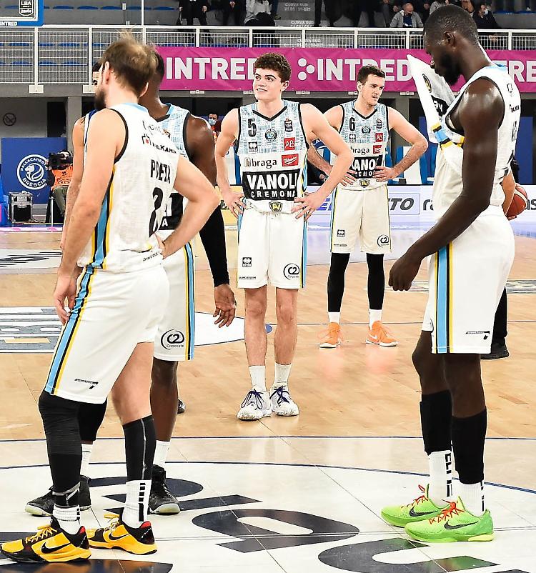 Basket e Covid, Vanoli: attesa per i risultati dei tamponi