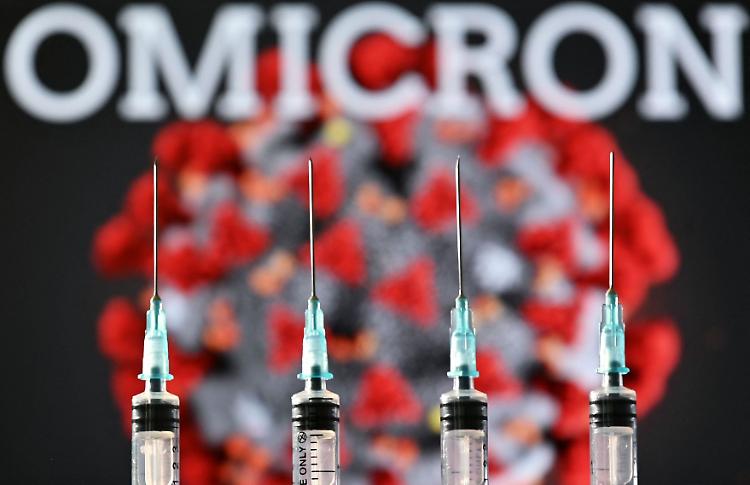 Variante Omicron, "nuova tempesta in arrivo"