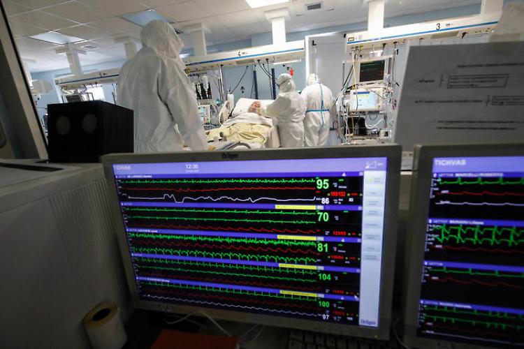 Covid, rafforzamento delle misure di sorveglianza del personale sanitario