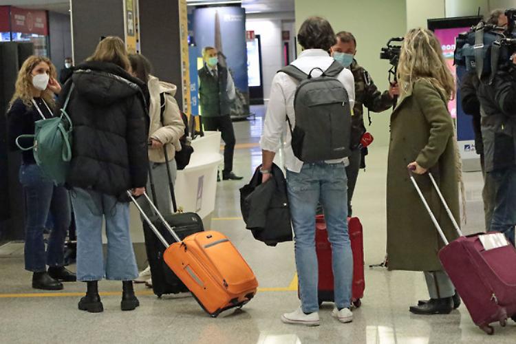 Covid: caos voli, anche oggi oltre 2mila cancellazioni