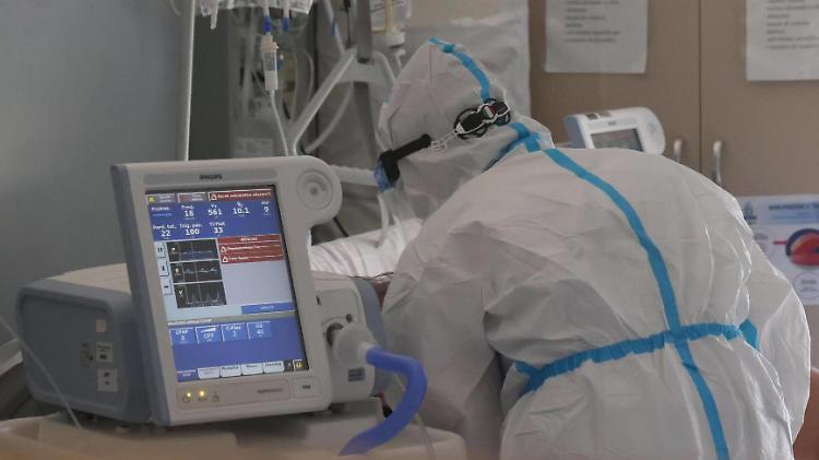 Uccisa dal virus a 46 anni: "Aveva paura del vaccino"