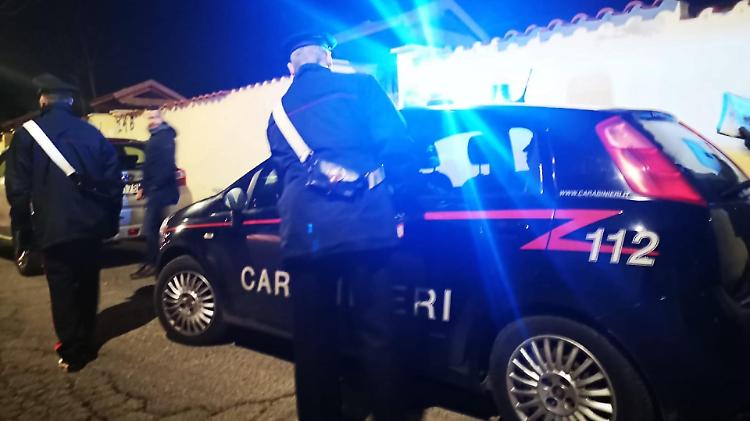 Blitz anti-droga dei carabinieri, 100 militari in azione
