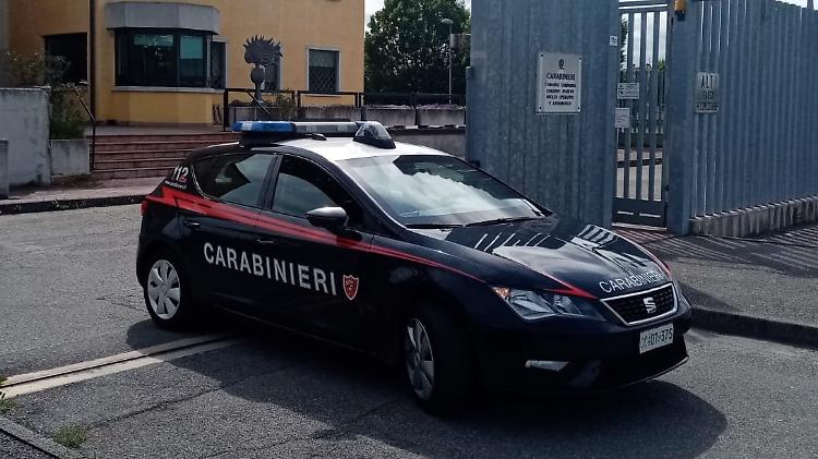 Dieci grammi di cocaina in auto, scacco al corriere