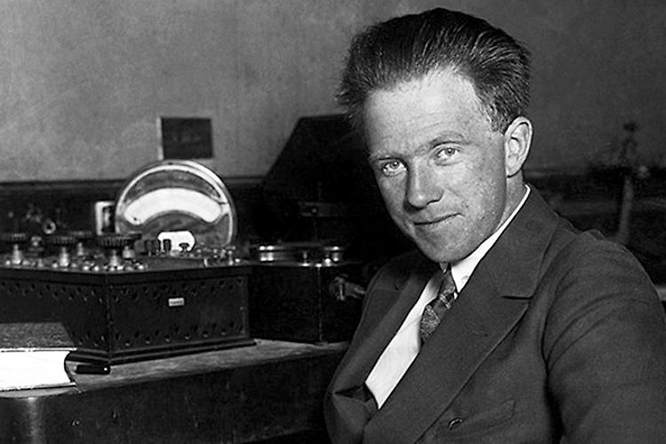 Filòs: stasera si parla del libro "Fisica e oltre" di Werner Heisenberg