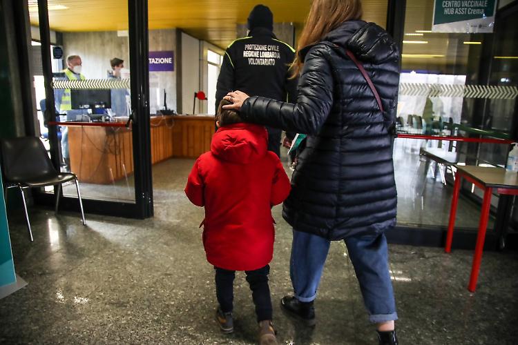 Covid, record nell'hub di Crema: vaccinati 700 bimbi
