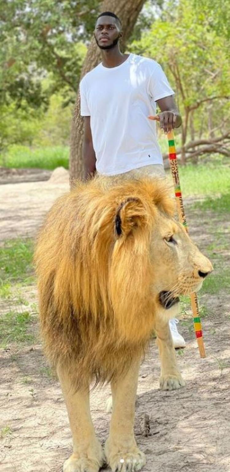 Da Senegal con furore, la storia di Dime