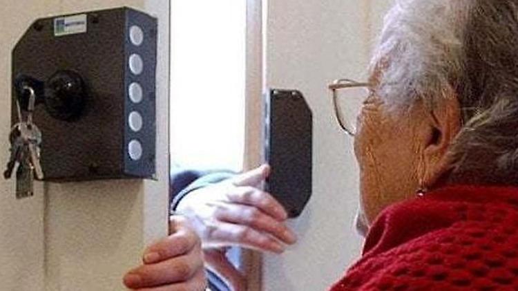 Vescovato, un furto e due tentate truffe