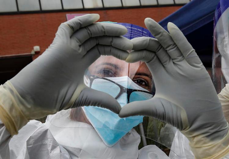Covid, contagi ancora in calo: in provincia di Cremona sono 576