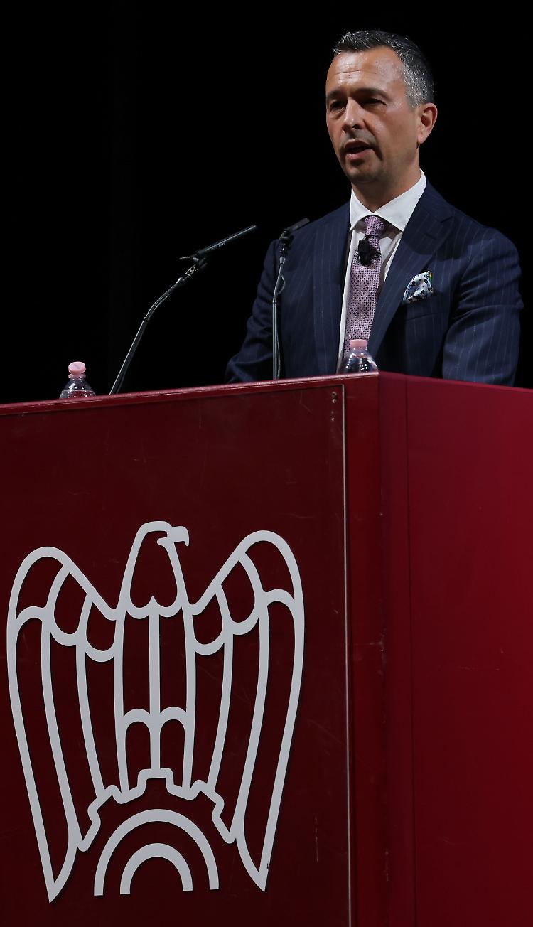Allegri: «Adesso basta campanilismi. Solo uniti possiamo vincere»