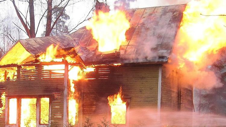 Muore in un incendio la 54enne Annamaria Penini 