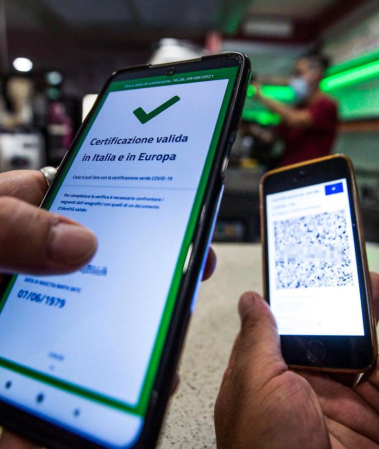 Green pass: Costa, eliminazione il 31 marzo scenario possibile