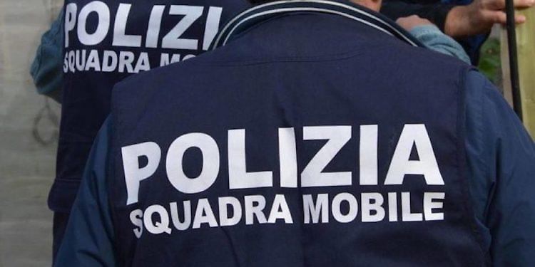 Chiede 50 euro per  lo smartphone smarrito , denunciato 50enne per tentata estorsione
