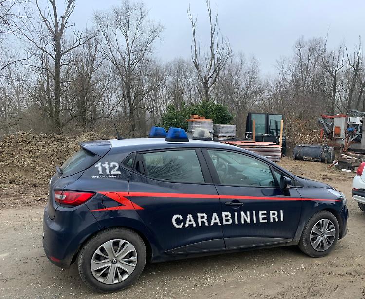 Avvistato cadavere nel Po, operazioni di recupero