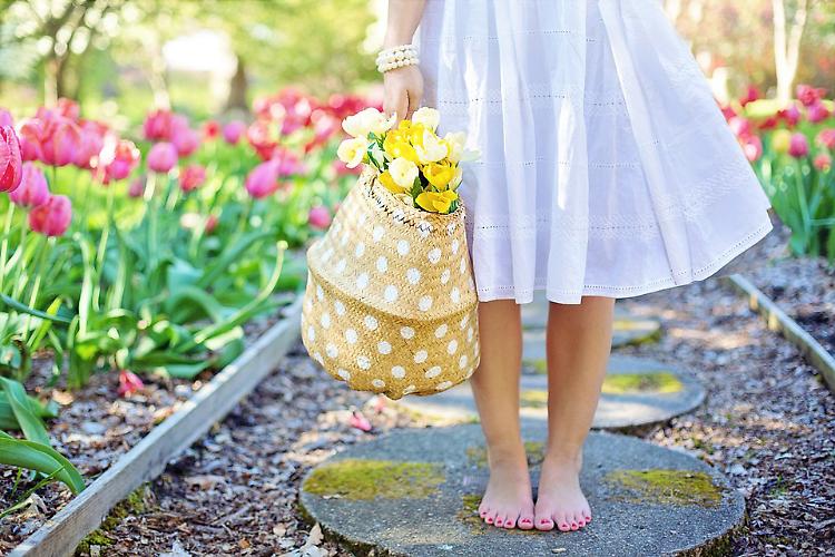 "Ratatuia...in fiore". Mercatino dell'usato, dei fiori e del riuso