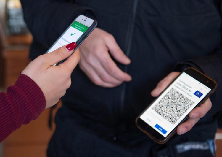 Effetto Green pass al lavoro: si «convertono» 1.750 no vax