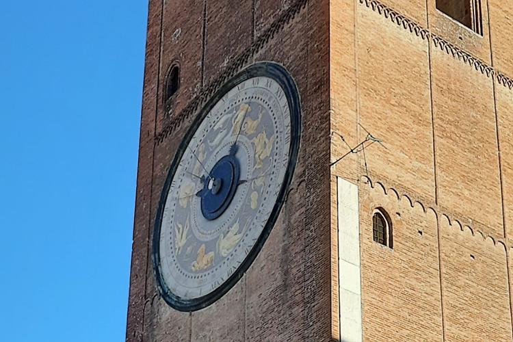 Visita guidata -  Viaggio nella misura del tempo a Cremona
