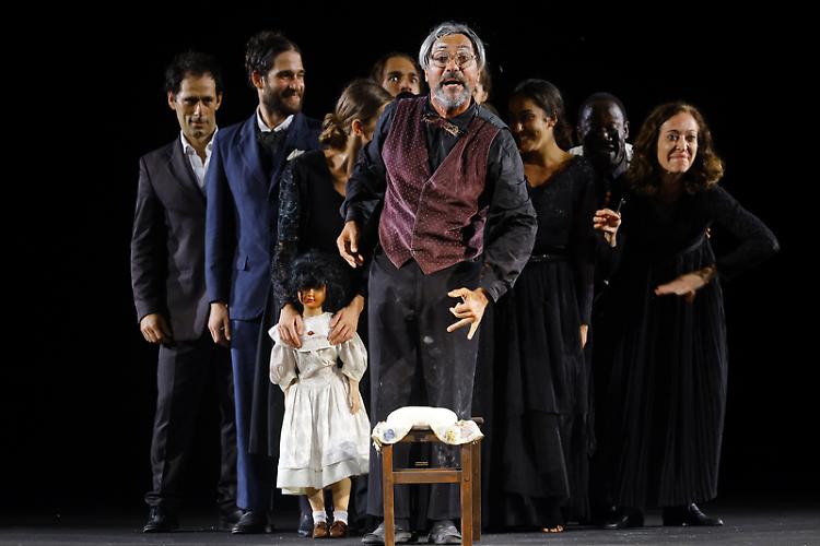 Teatro: "Pupo di Zucchero - La festa dei morti" di Emma Dante