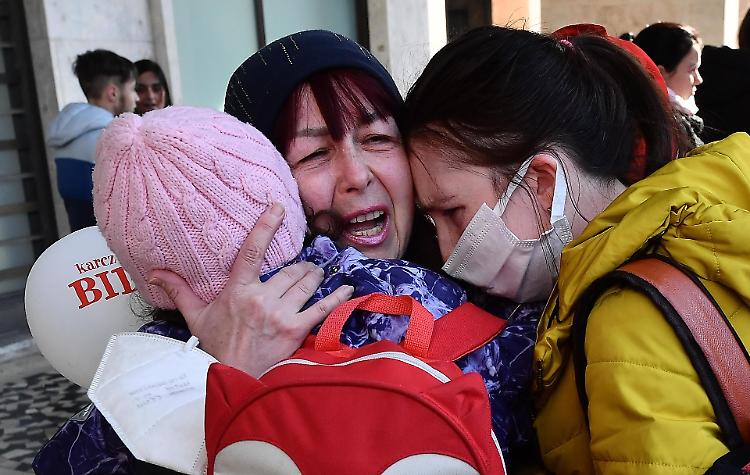 Ucraina, accoglienza dei profughi: bando della Prefettura