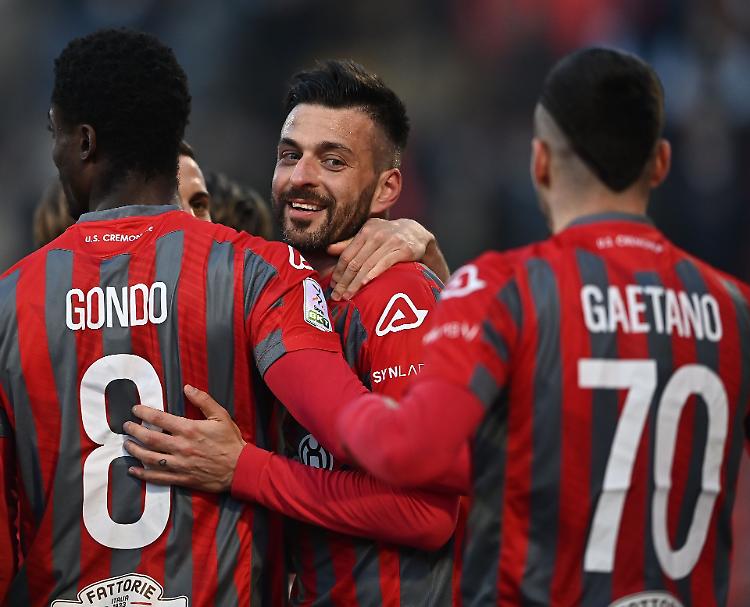 Calcio, Cremonese a Pisa per giocarsi un piccolo allungo