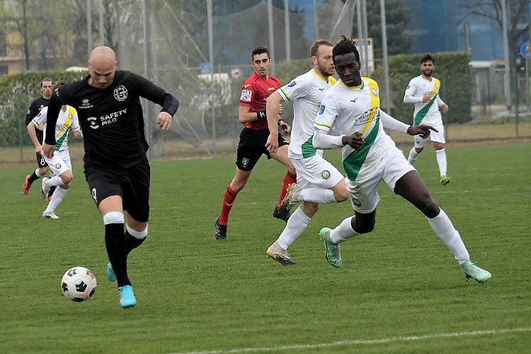 Calcio, Sangiuliano troppo forte: il Crema si arrende